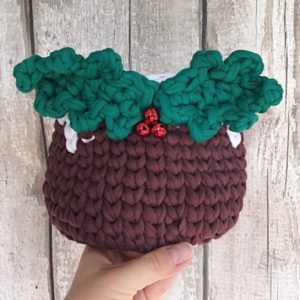 christmas pudding basket crochet kit