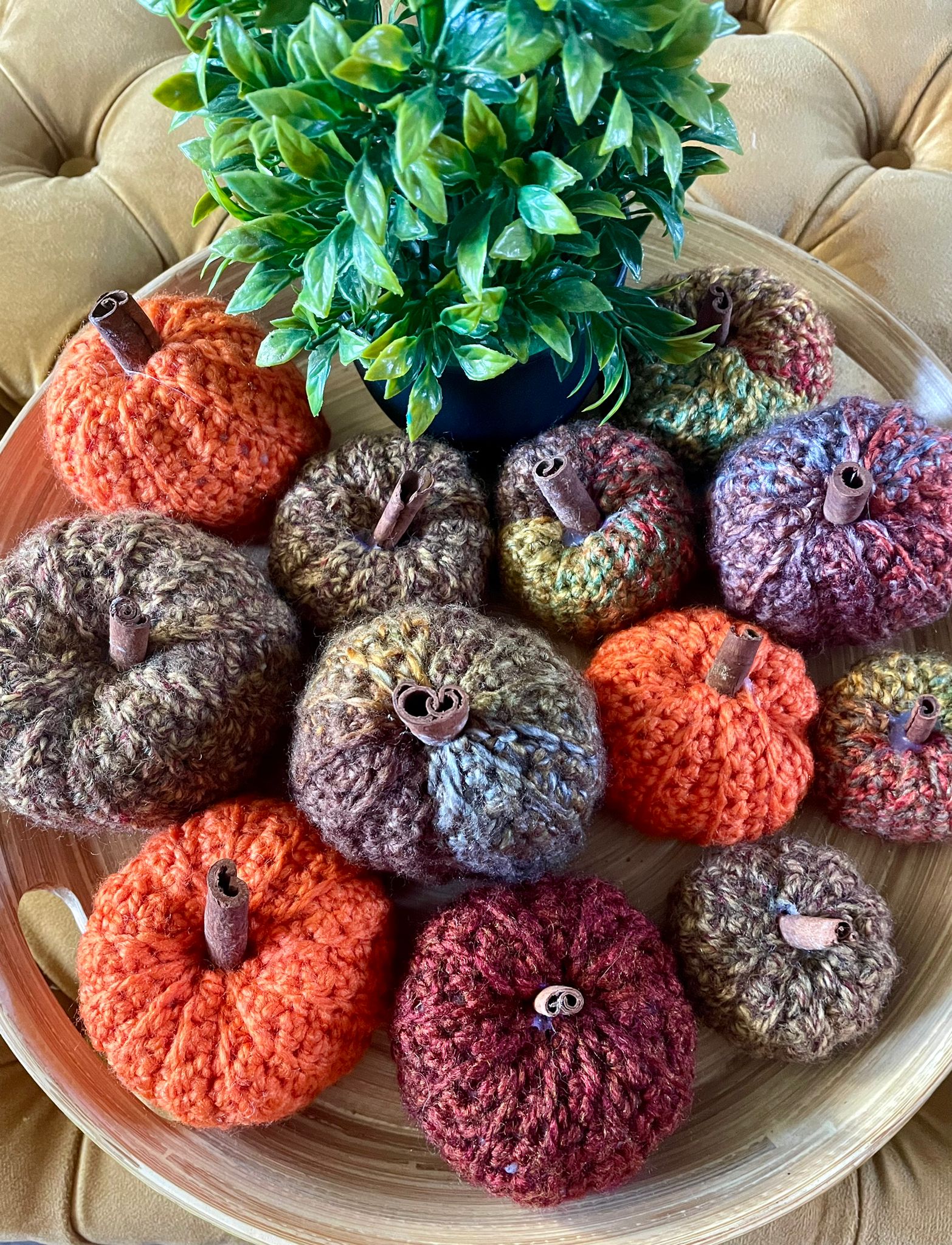 easy autumn pumpkins crochet kit!