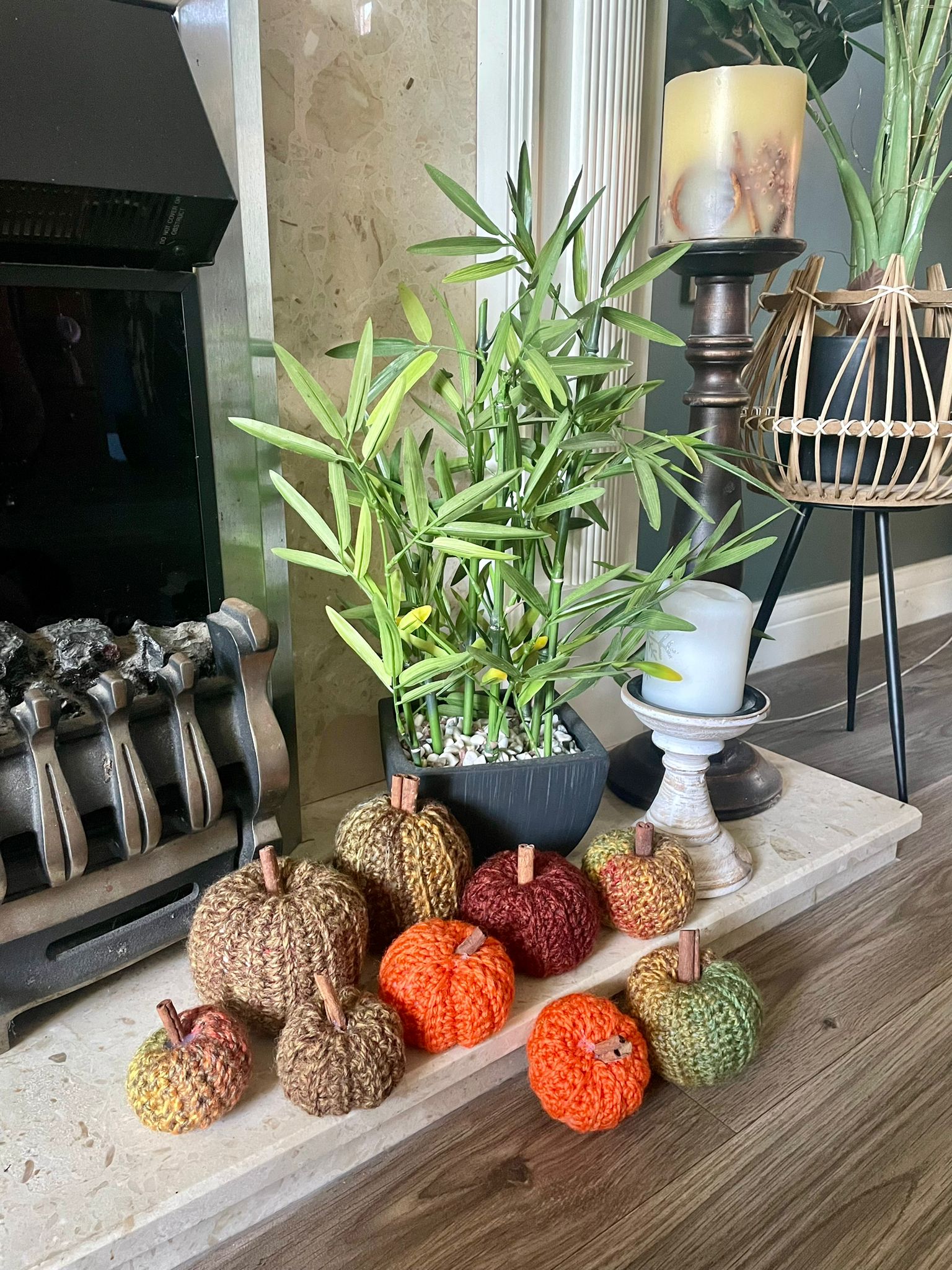 easy autumn pumpkins crochet kit!