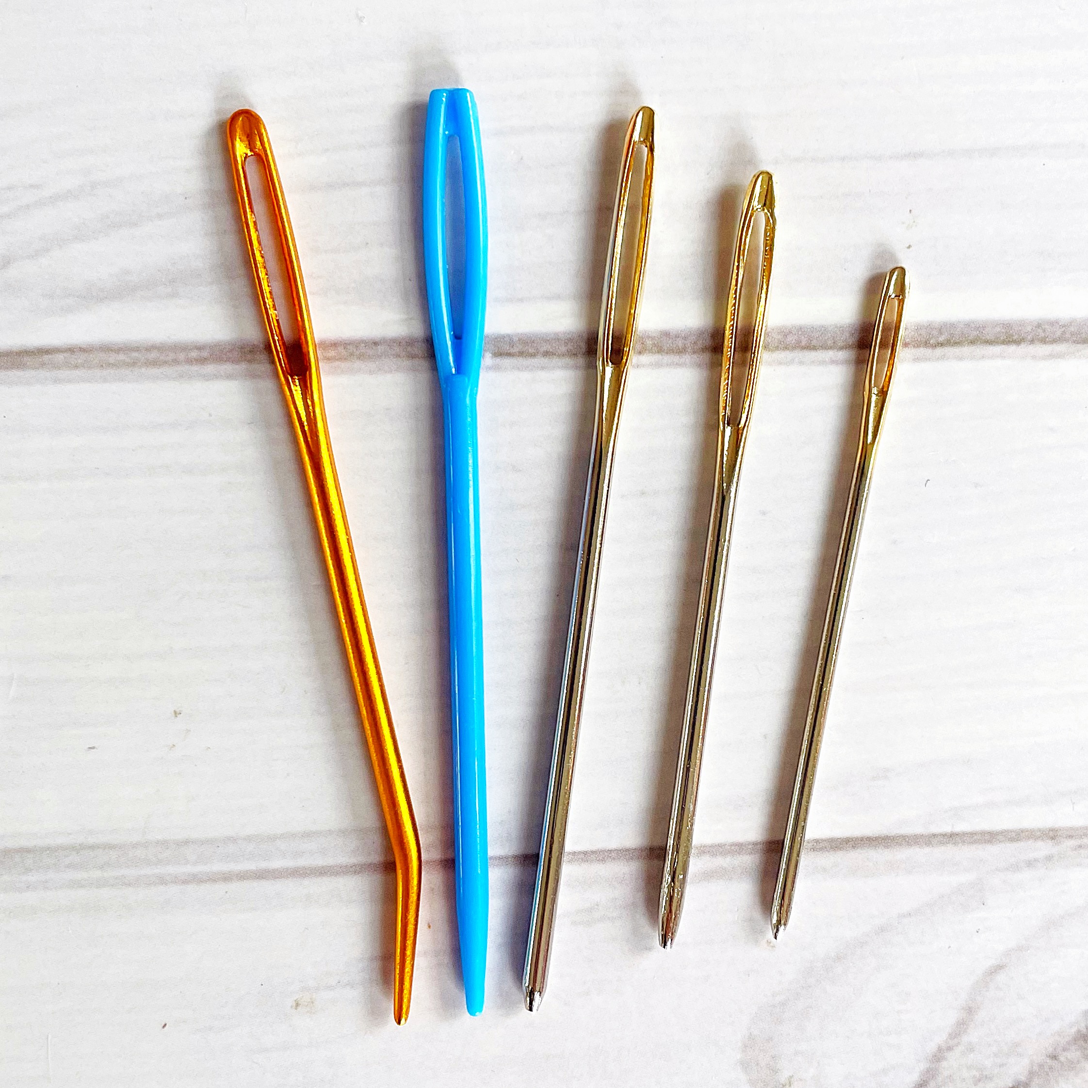 sewing in / darning needles