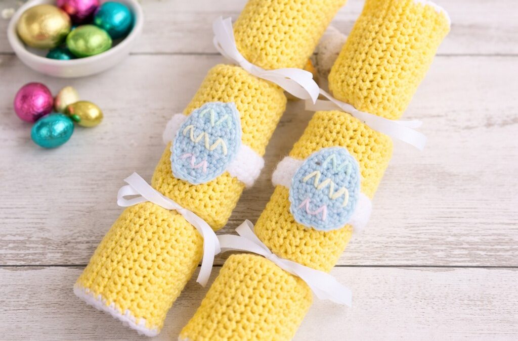 How to Crochet Easter Crackers