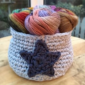 brilliant baskets crochet kit