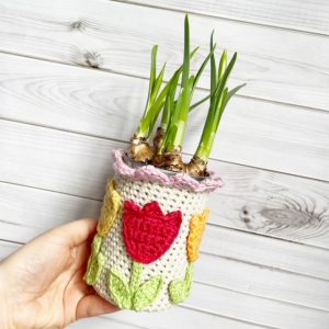 crochet pattern: tulip pot cover
