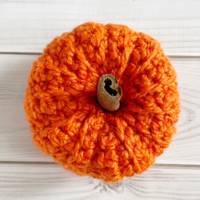 easy crochet pattern: autumn pumpkins