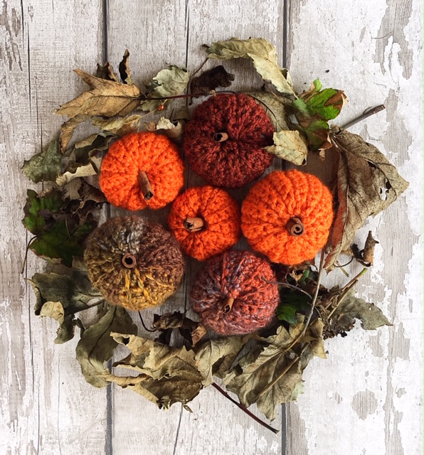 easy crochet pattern: autumn pumpkins