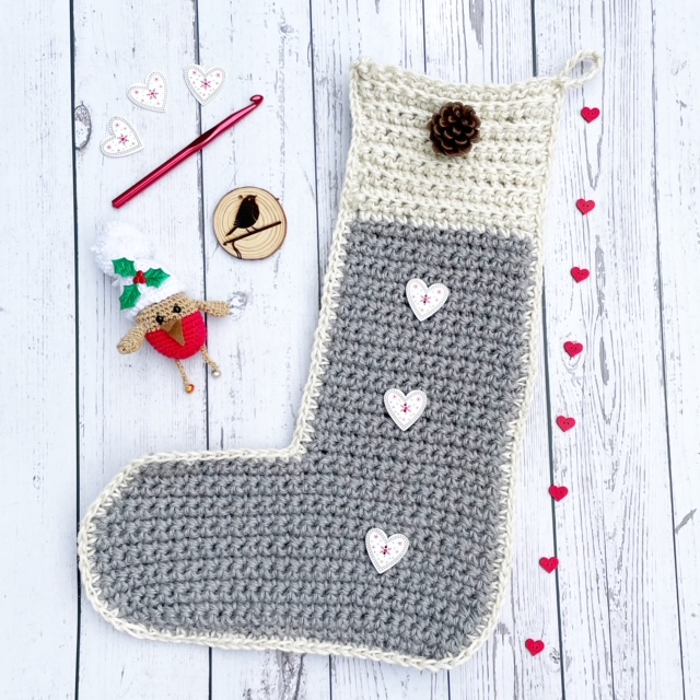 crochet kit: easy christmas stocking
