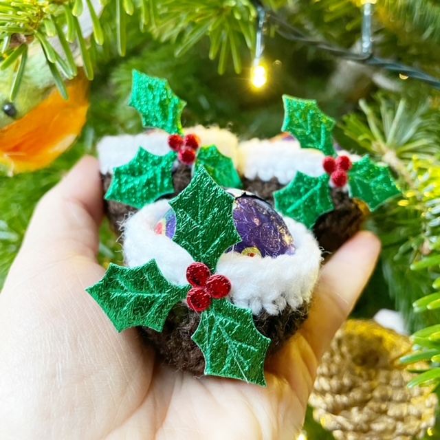 crochet pattern: christmas pud