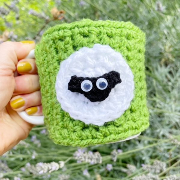 crochet pattern: sheep mug hug
