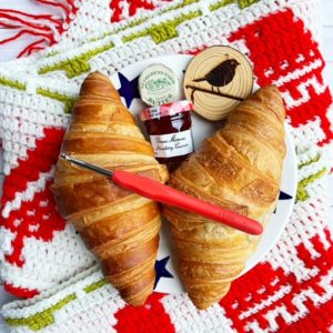 social crochet: croissants and crochet