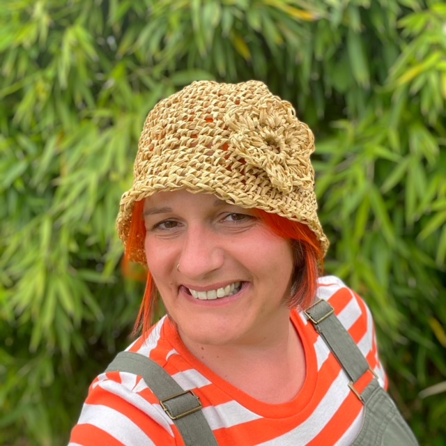 crochet pattern: raffia bucket hat