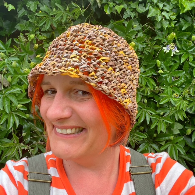 crochet pattern: raffia bucket hat