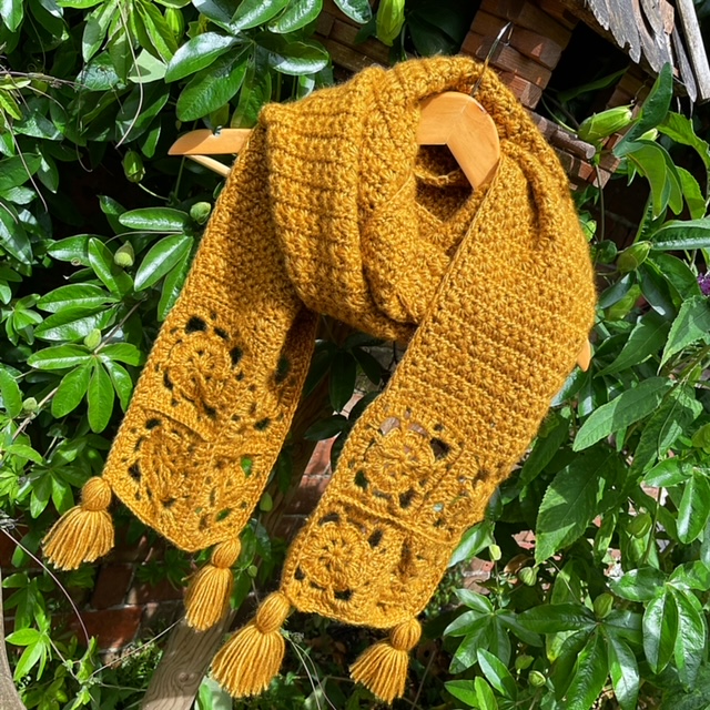 crochet pattern: starburst crochet scarf