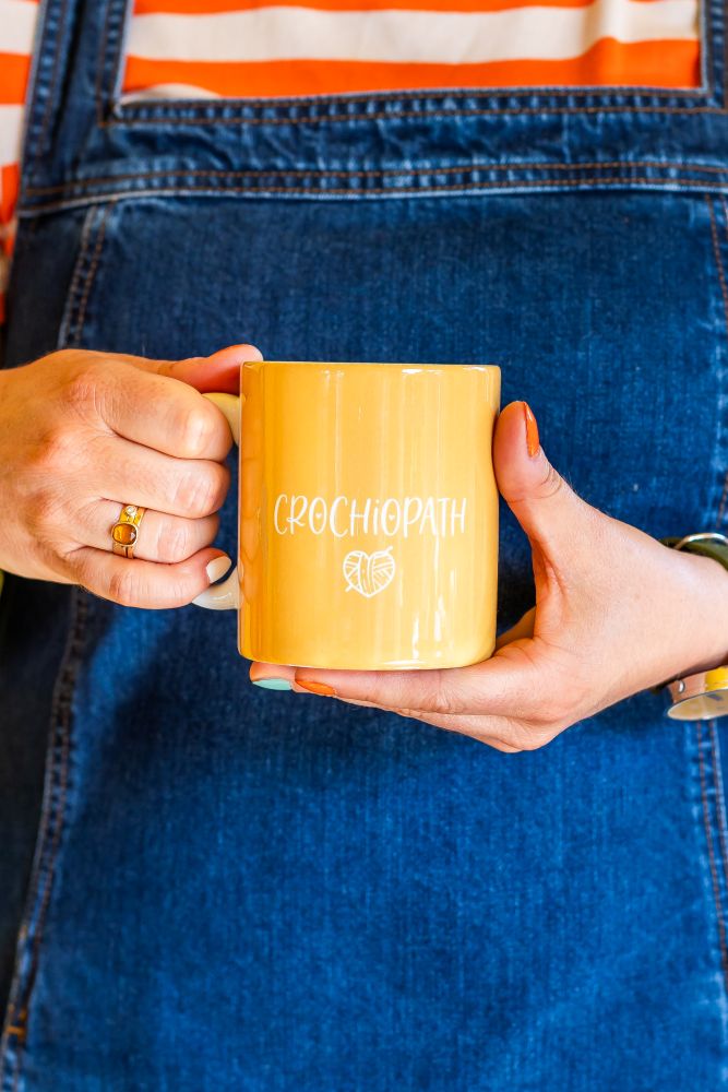 mugs for crocheters | gifts to buy someone who crochets!