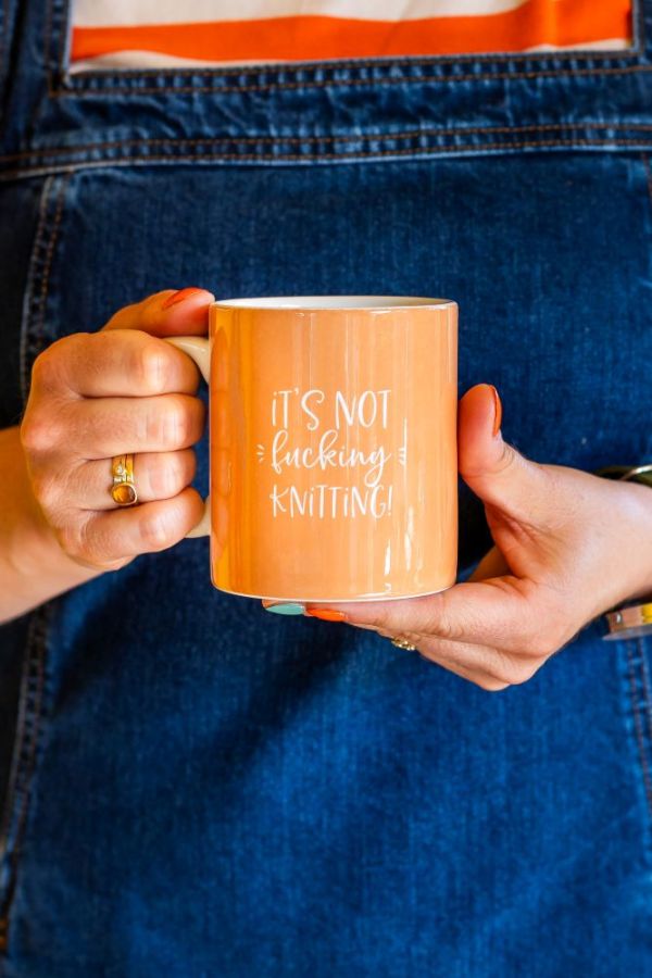 mugs for crocheters | gifts to buy someone who crochets!