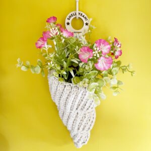 shell yeah! crochet hanging shell kit with wooden hoop