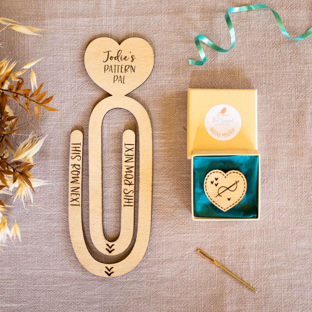 pattern pal & needle minder set complete crochet gift set