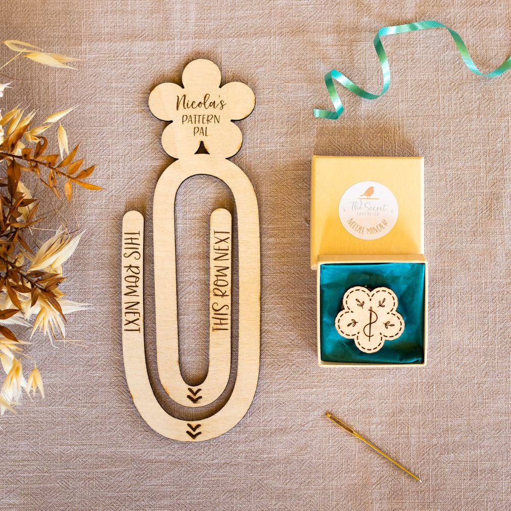 pattern pal & needle minder set complete crochet gift set