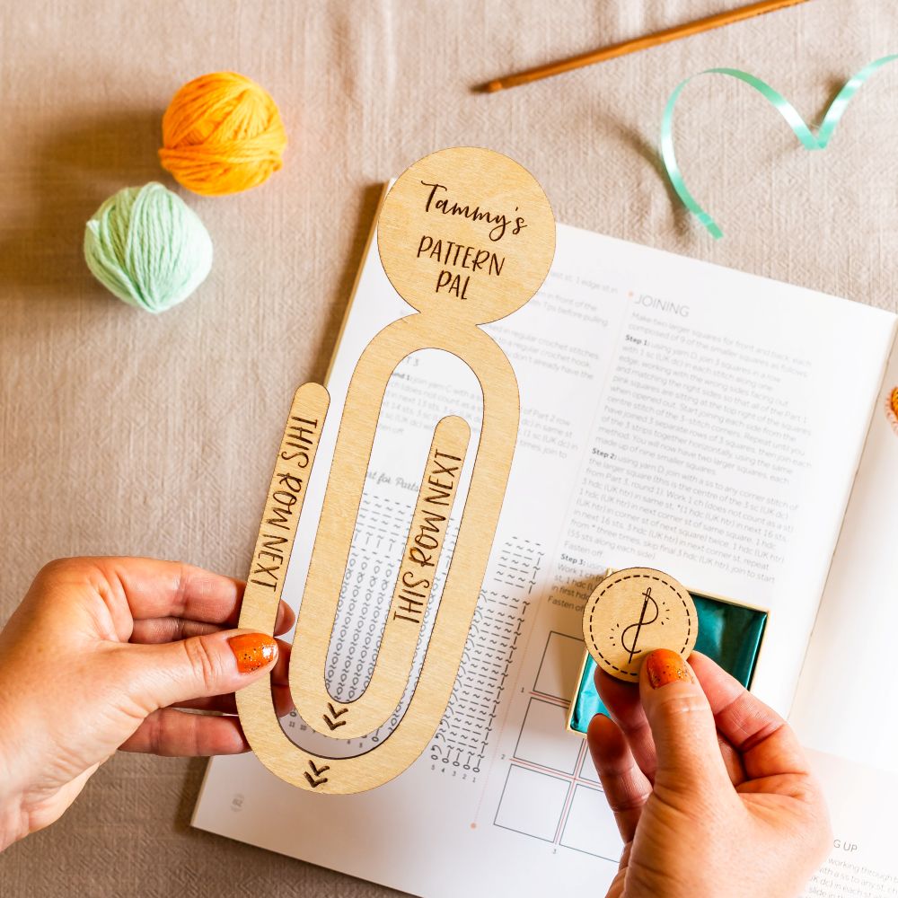 pattern pal & needle minder set complete crochet gift set