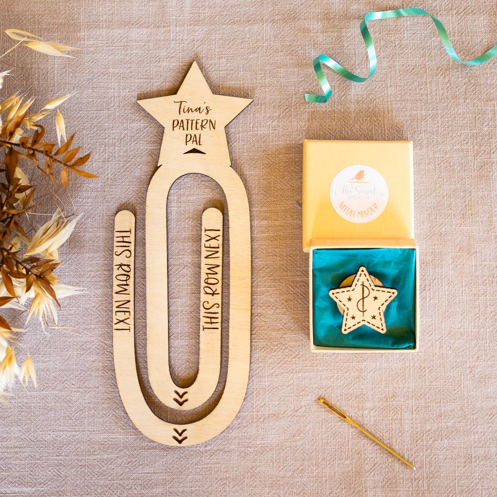 pattern pal & needle minder set complete crochet gift set