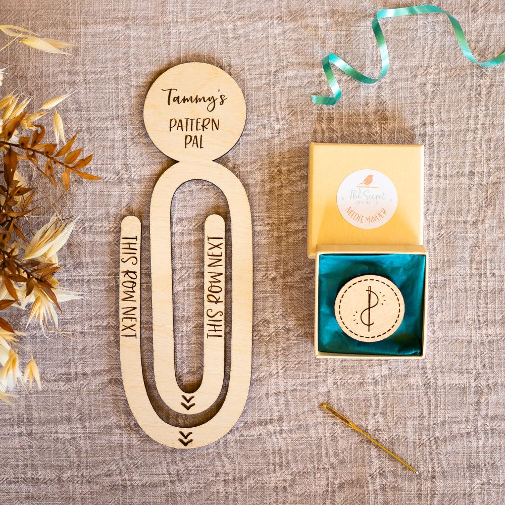 pattern pal & needle minder set complete crochet gift set