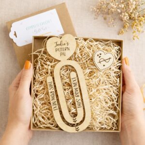 pattern pal & needle minder set complete crochet gift set