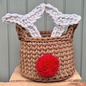 reindeer basket crochet kit | festive rudolf crochet