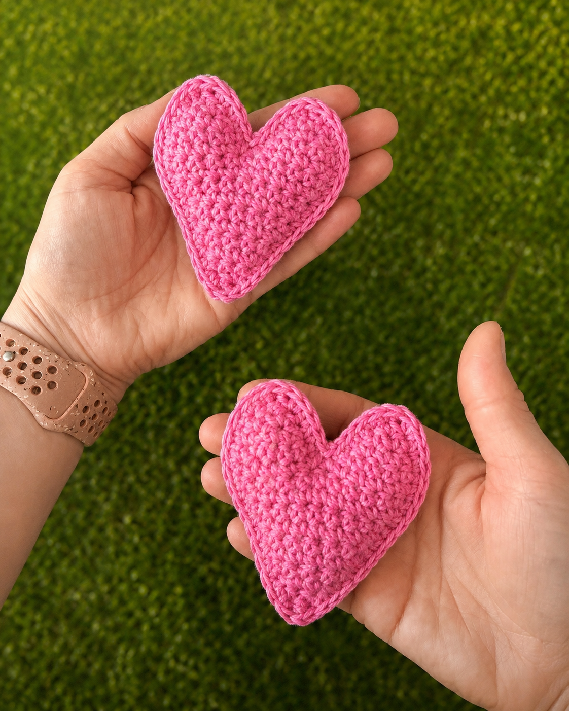 free crochet pattern: compassion memory hearts
