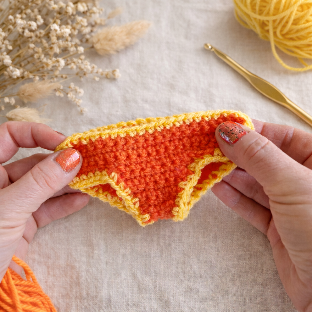 free mini knickers crochet pattern for smear awareness